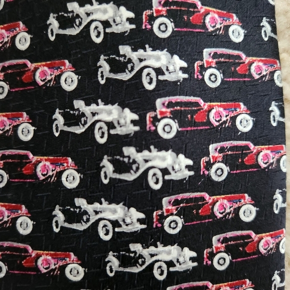Puritan 100% Silk Red Vintage Car Neck Tie - Picture 2 of 4